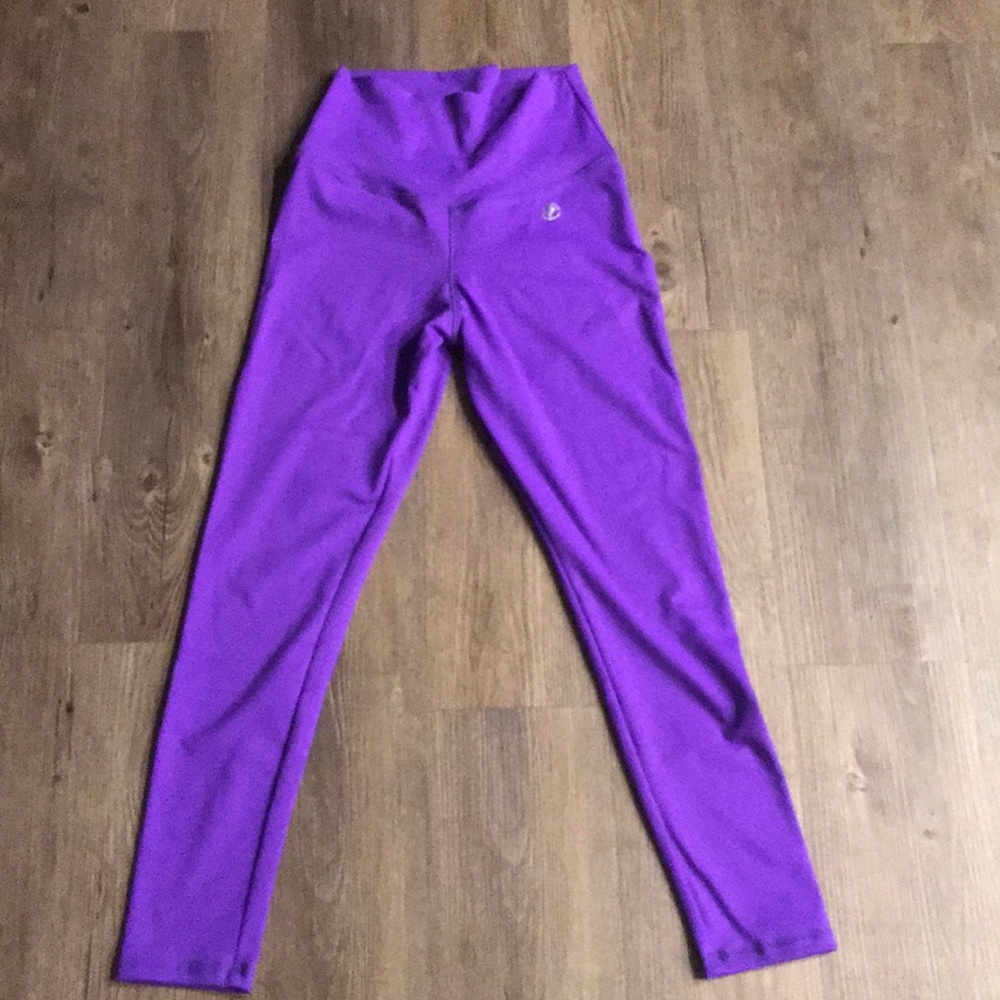 Brand new, for scrunch booty, 7/8 length.